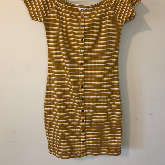 Women’s Fitted Dress - Picture 2 of 3